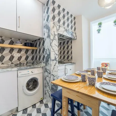 Heart 1-cozy Flat-family Friendly * Лиссабон